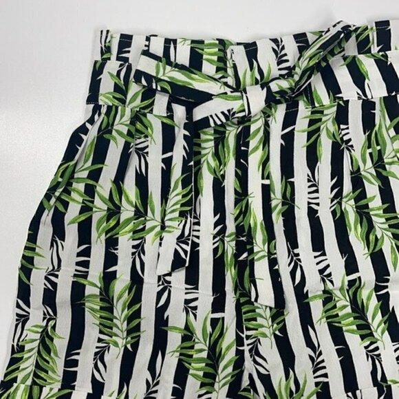 NWT xoxo Stripe & Leaves Print High Rise Paper Bag Style Shorts w Tie Waist S - Picture 4 of 11